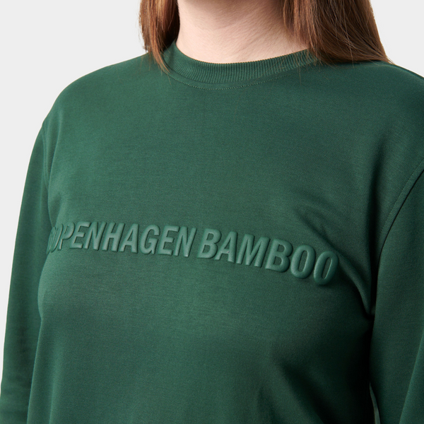 Grönt joggingset i bambu med logotyp
