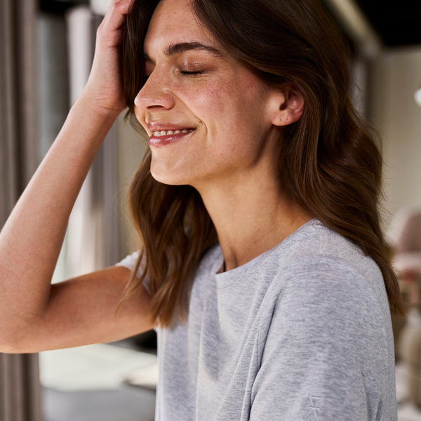 Ljusgrå T-shirt i bambu med rund hals