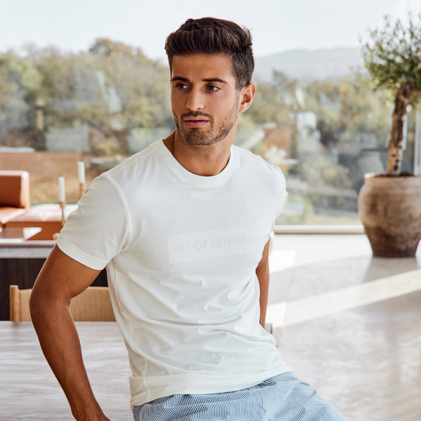 Vit bambu T-shirt med logotyp