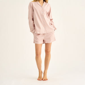 Randiga natt-shorts i bambu