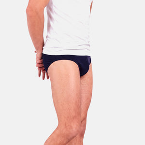 2 pak hvid bambus tank tops fra Lindbergh – model fra siden