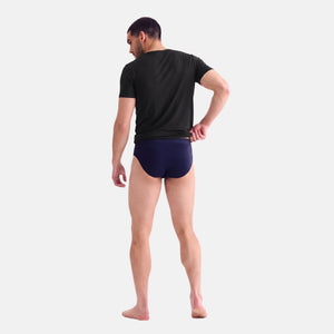 2 pak sort slim fit bambus T-shirt fra Lindbergh – model helfigur bagfra