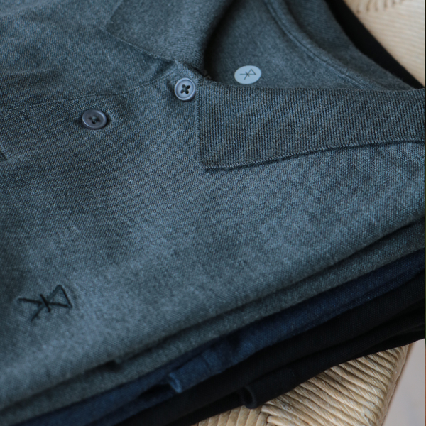 Mörkgrå pikétröja i bambu