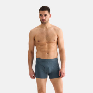10 pak bambus underbukser i sort/navy/petrol fra Claudio på model forfra i helfigur